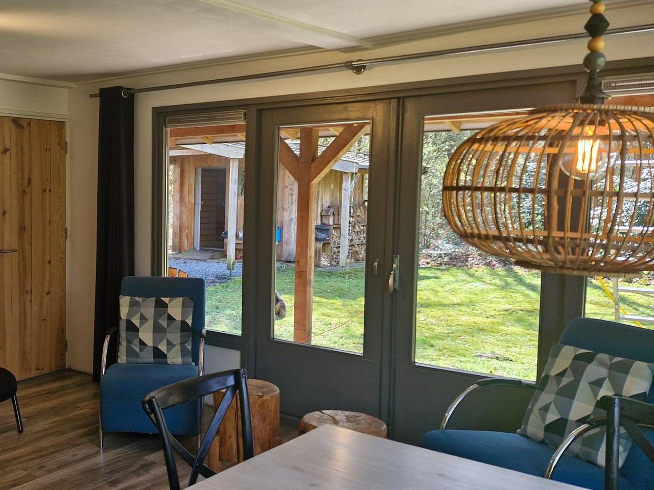 Komfortable Hütte für 2 Personen mit Holzofen und Veranda in Westerbork, Drenthe in Drenthe