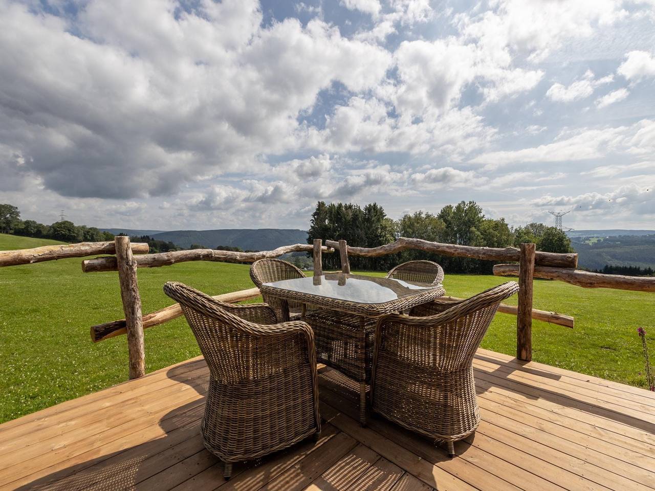 Chalet bij Coo Watervallen Trois-Ponts in Trois-Ponts, Luik en omgeving