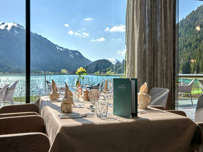 Hotel für 2 Personen, mit Balkon und Terrasse sowie Garten und Pool am Haldensee - 2