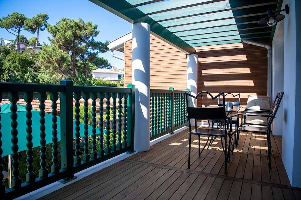 Entire apartment, Villa Aitama T3 - with terrace or balcony view in Le Canon, Lège-Cap-Ferret