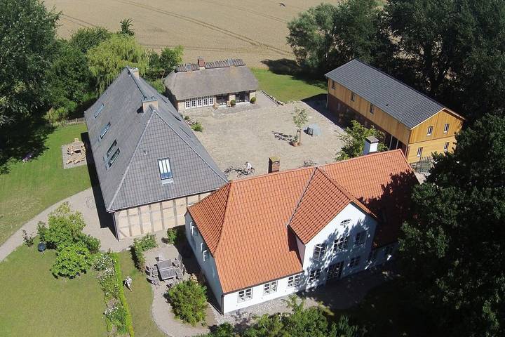 Ferienhaus für 27 Personen, mit Sauna und Ausblick sowie Garten