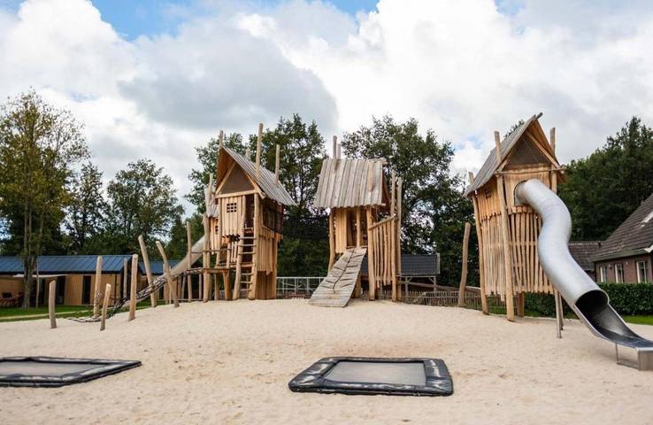 Vakantiepark voor 4 personen, met Terras en Zwembad in Hardenberg