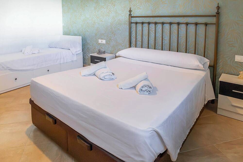 Amazing home in Pechina with private swimming pool, can be inside or outside in Pechina, Cordillera Penibética