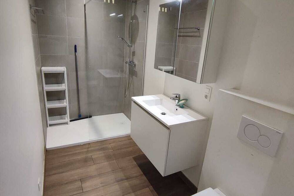 Ganze Wohnung, Perfect 2-bedroom apartment in serene Sint-Niklaas neighborhood in Sint-Niklaas, Ostflandern