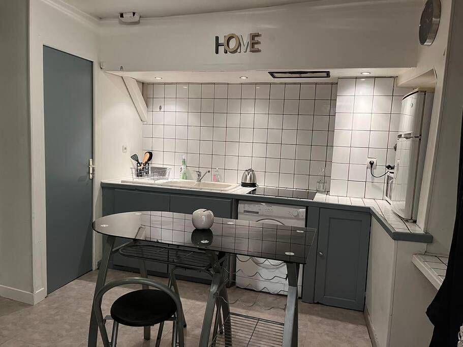 Appartement entier, One-Bedroom Apartment in Chablis, Région d'Auxerre