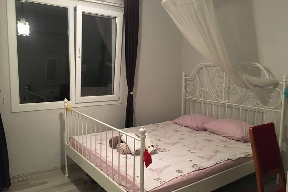 Cozy villa in Alaçatı with private pool close the sea in Alacati, Turkse Egeïsche Zee