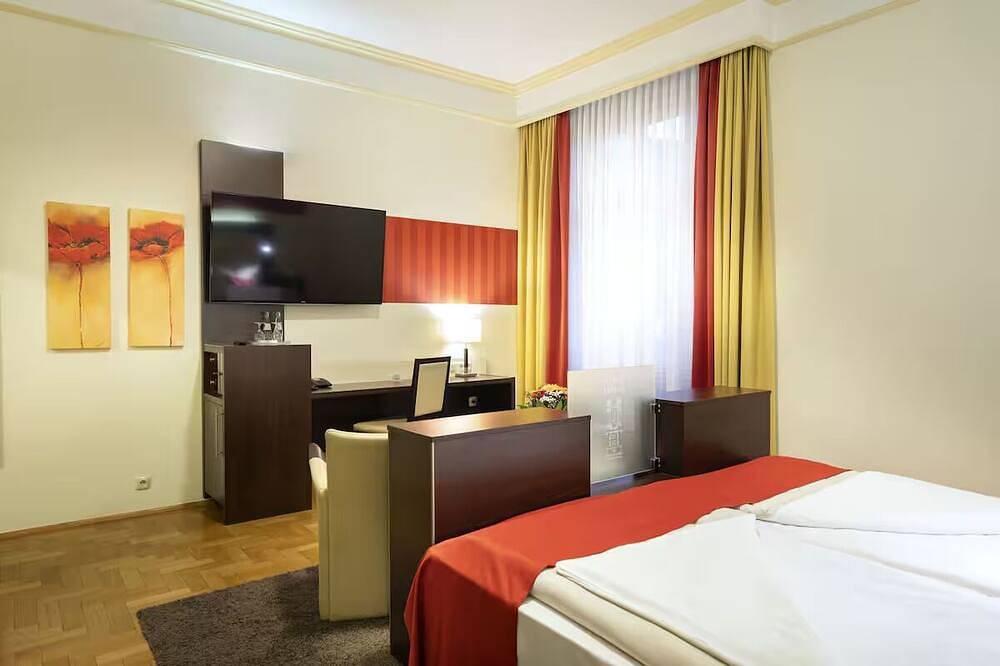 Explore Historic Bonn | Junior Suite | Pets Allowed | Beethoven House  – 0.2 mi in Bonn, Rheinland
