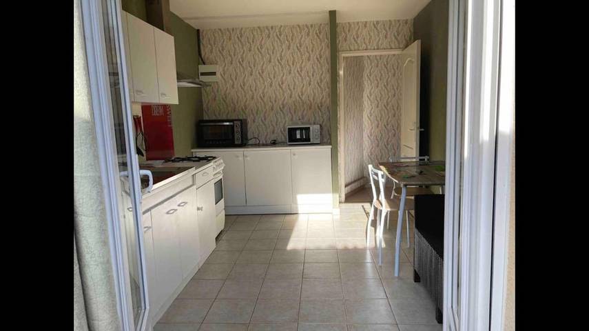 Gîte pour 3 personnes, avec terrasse à Compreignac - 4