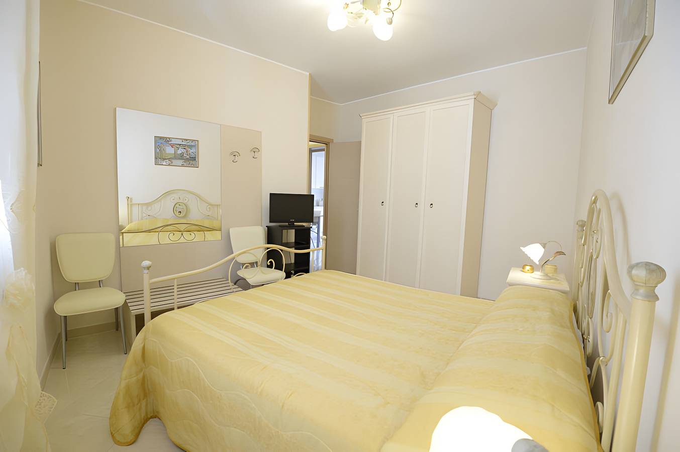 Appartement entier, Case Vacanza Edera - Orchidea près du port de Trapani in Trapani, Province de Trapani