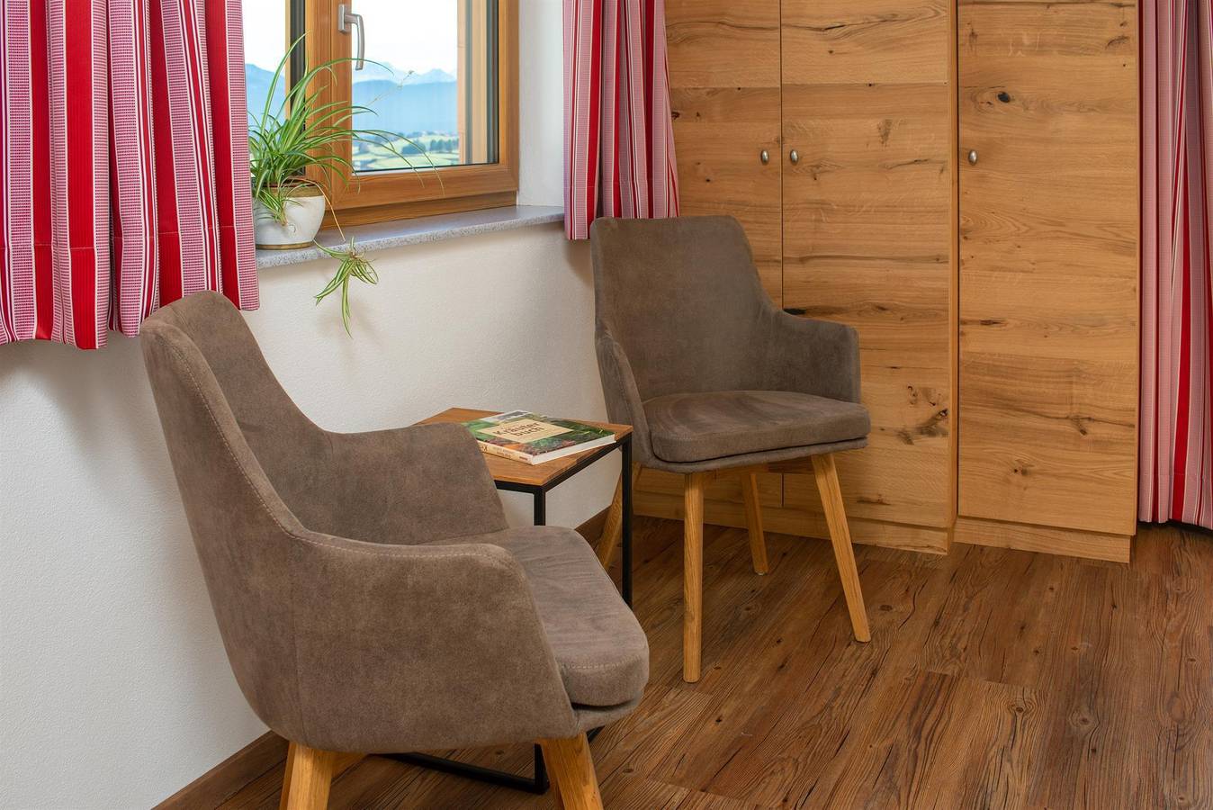 Ganze Ferienwohnung, Doppelzimmer Schlossblick P**** in Hopferau, Bayerisch Schwaben