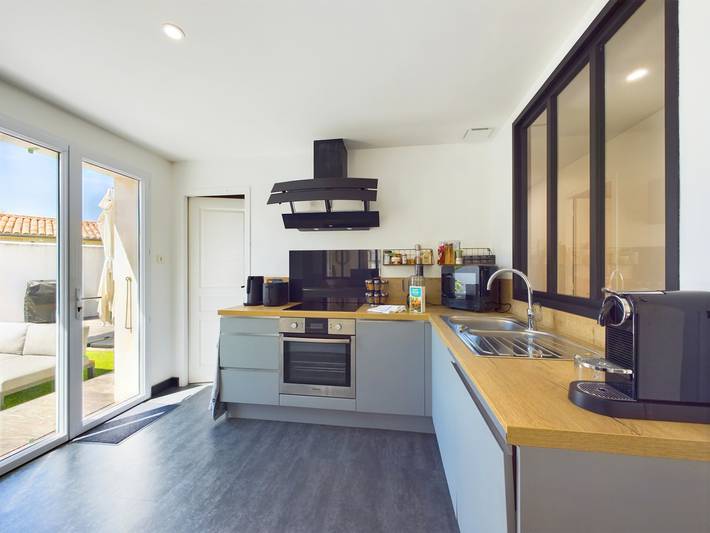 Location de vacances pour 6 personnes, avec terrasse et jardin à La Flotte - 4