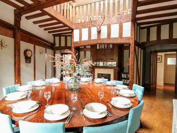 Holiday Rental for 15 People in Peterborough, East of England, Photo 4