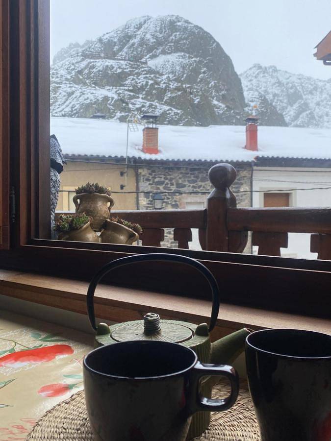 Casa rural para 4 personas, con terraza y vistas, Se admiten mascotas en Parque Nacional de Los Picos de Europa - 3