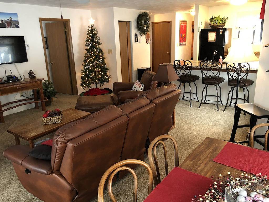 Ganze Wohnung, Sie wohnen nur 150 m vom Avalanche-Skilift in den Summit Condos entfernt in Hidden Valley, Pennsylvania