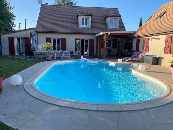 Location de vacances pour 5 personnes, avec balcon et piscine à La Grande-Paroisse