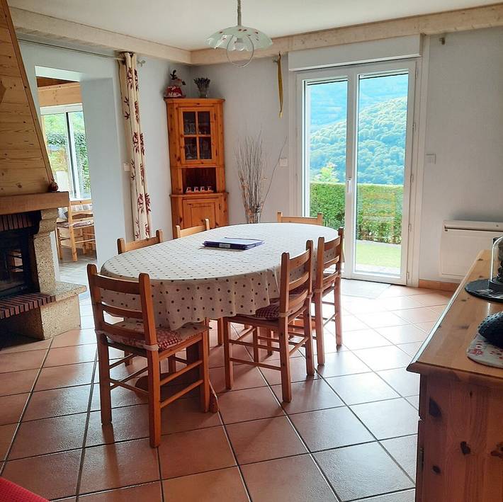 Gîte pour 8 personnes, avec jardin et terrasse dans les Pyrénées - 4