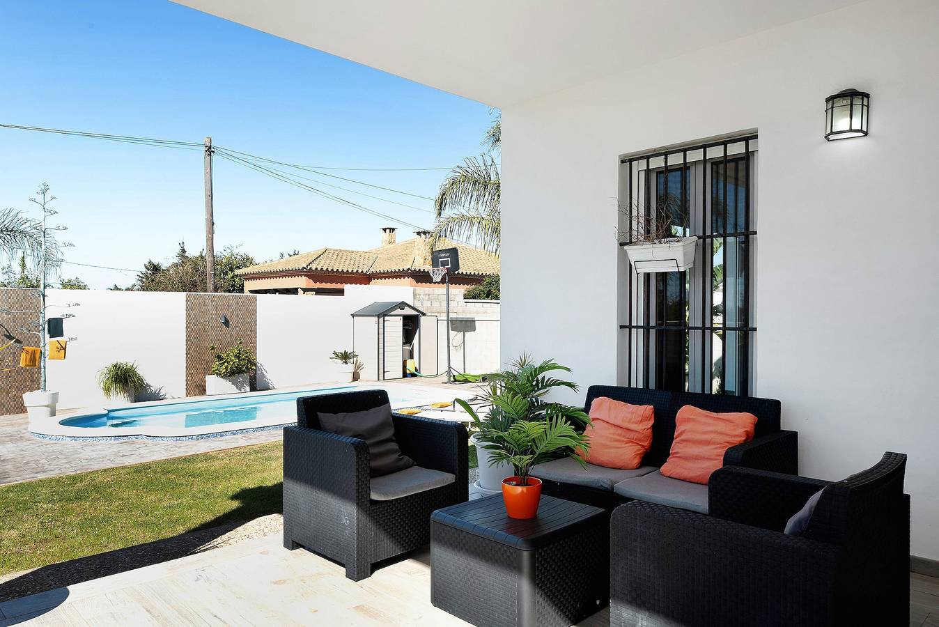 Villa Álvaro con piscina privada y terraza en Conil de la Frontera in Barrio Nuevo, Conil de la Frontera