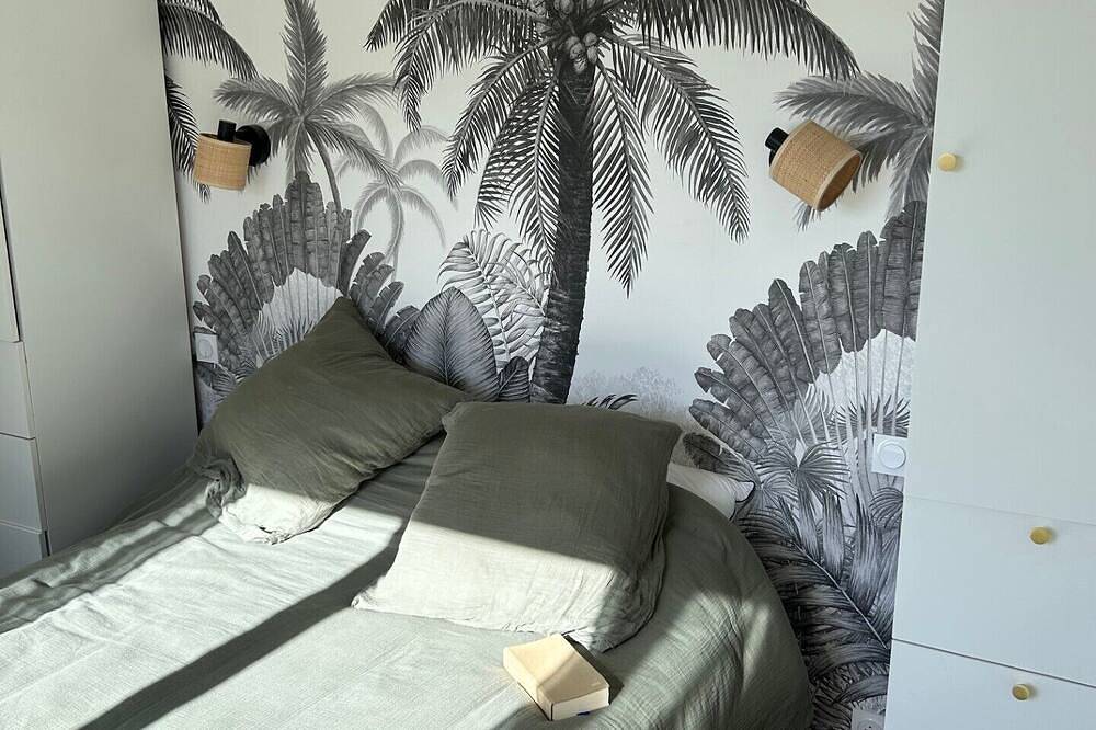 Family home with large garden in Vannes. in Vannes, Côte des Mégalithes