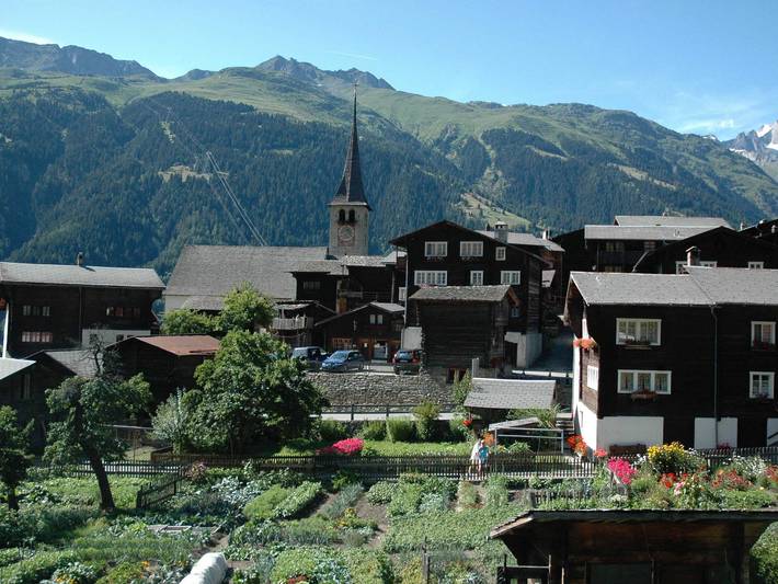 Hütte für 5 Personen, mit Garten und Ausblick sowie Terrasse, mit Haustier in der Aletsch Arena - 3