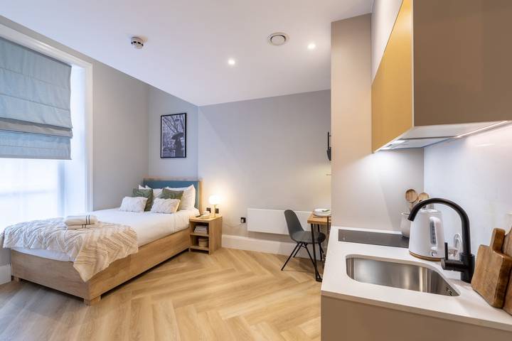 Glamping for 2 people in London