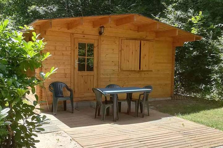 Chalet pour 5 personnes, avec piscine et terrasse