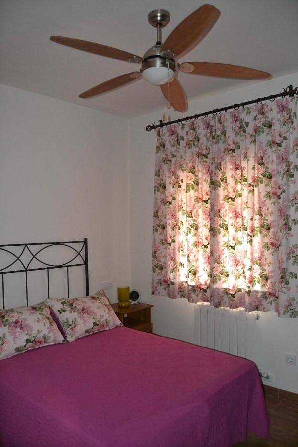 Casa rural para 5 personas, con Balcón y Terraza además de Jardín y Piscina en Arjona - 4