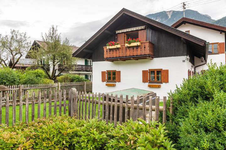 Ferienwohnung für 3 Personen, mit Balkon in den Ammergauer Alpen