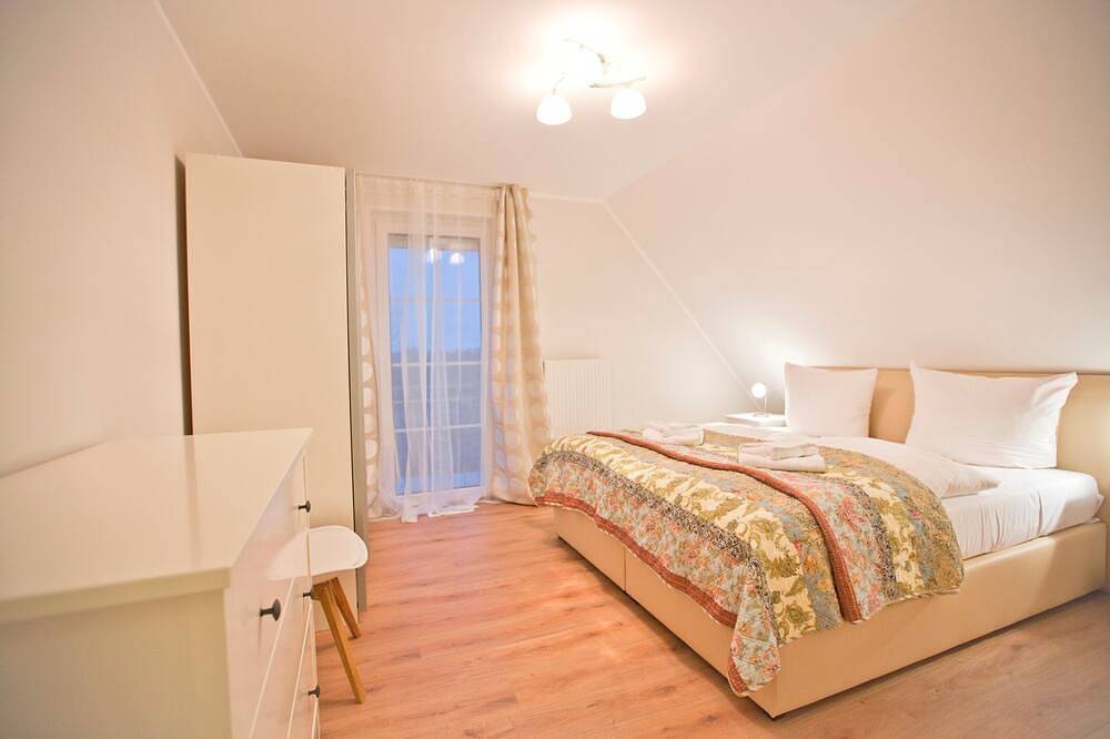 Strandvilla Babette - Balo A, direkt am Meer, mit Sauna - Haushälfte A in Lobbe Strand, Mönchgut
