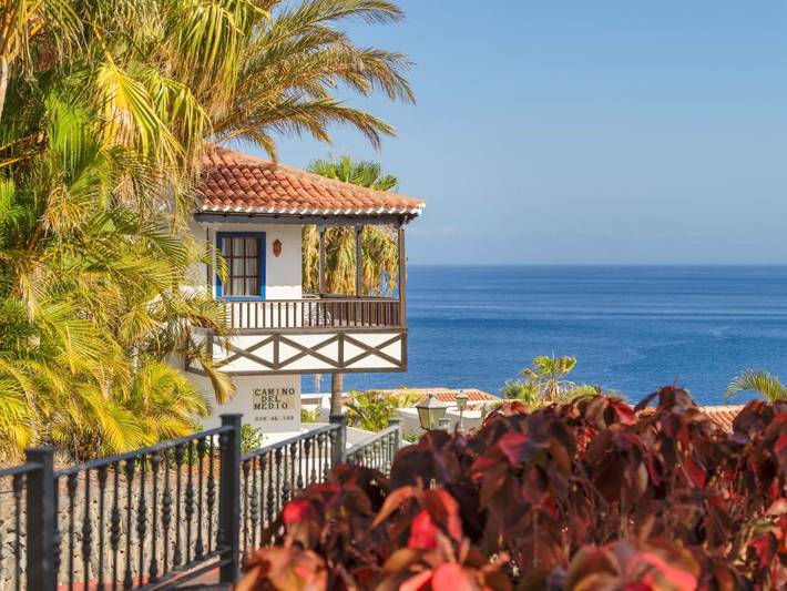 Apartamento para 4 personas, con Balcón y Terraza además de Jardín y Piscina para niños en Playa de Santiago