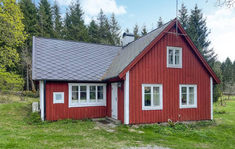 Hus för 8 Personer med trädgård in Kronobergs