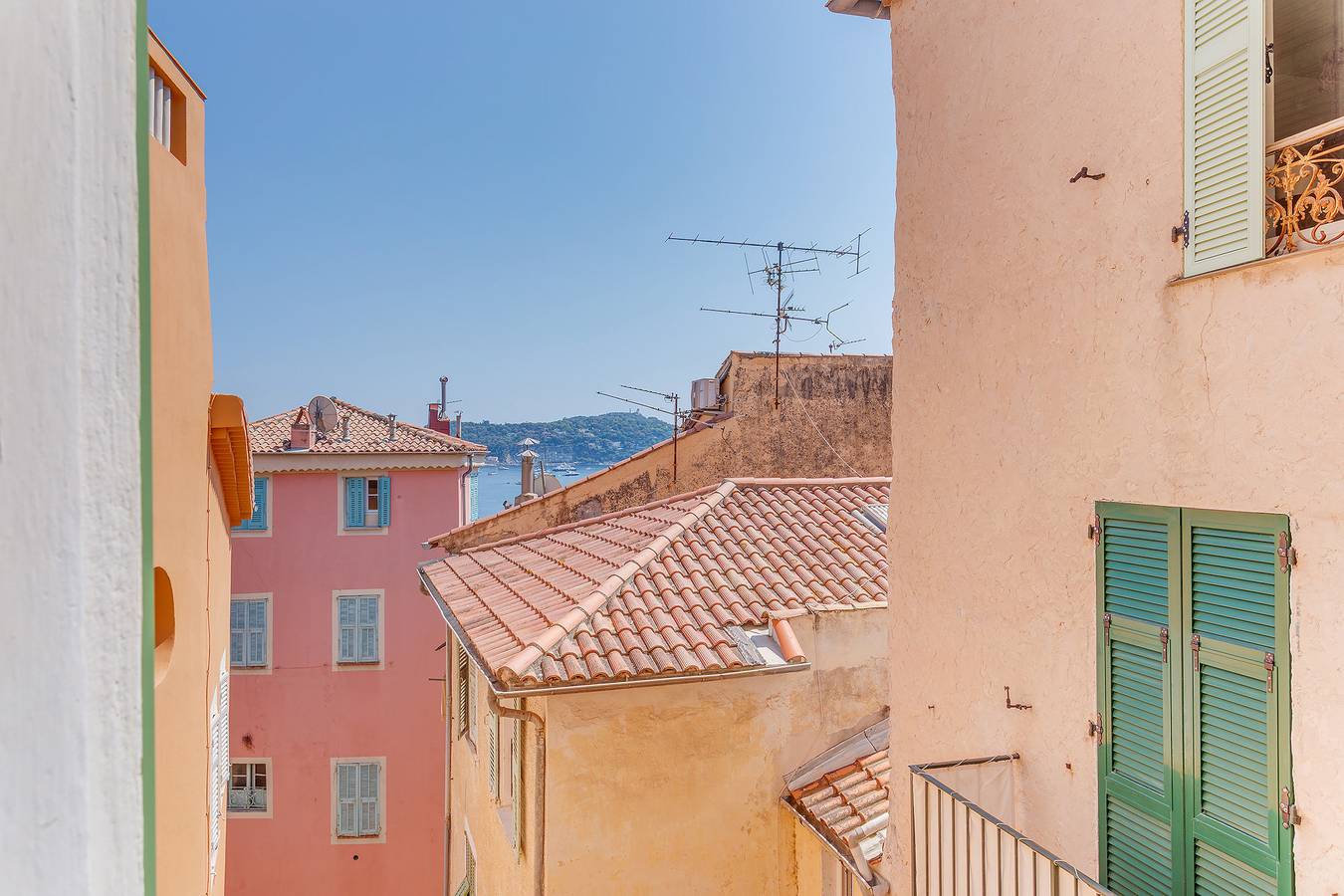 Entire apartment, Authentic Villefranche By Riviera Holiday H in Villefranche-sur-Mer, Nice region