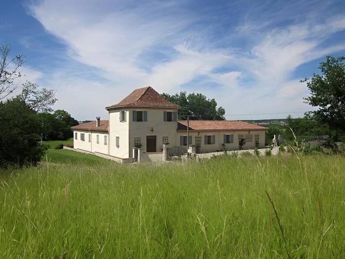 Chambre d’hôte pour 2 personnes, avec piscine et jardin à Monlezun