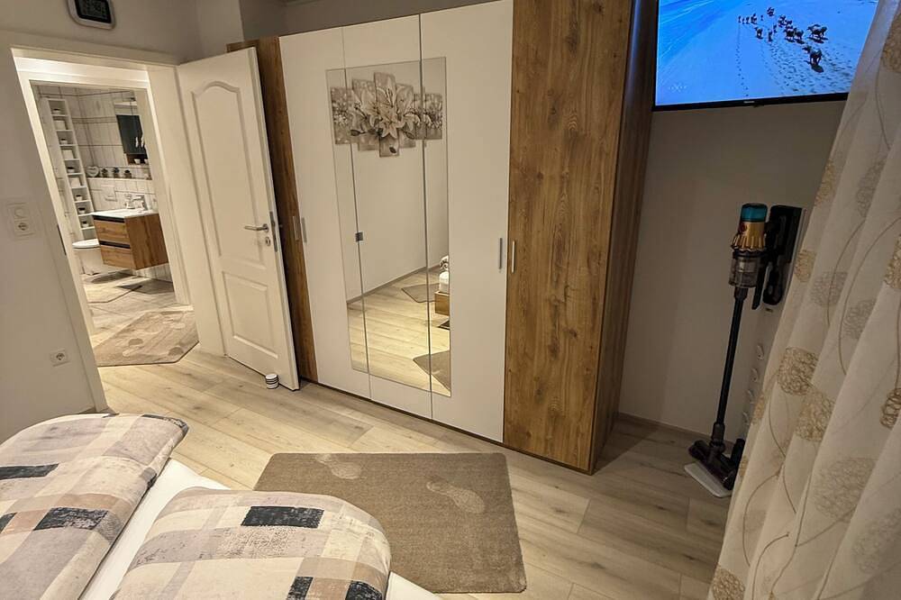 Ganze Wohnung, Gemütliche 2 X Zimmer, Küche Bad Wohnung in der Karl Marx Siedlung in Worms 1.Og in Worms, Kurpfalz