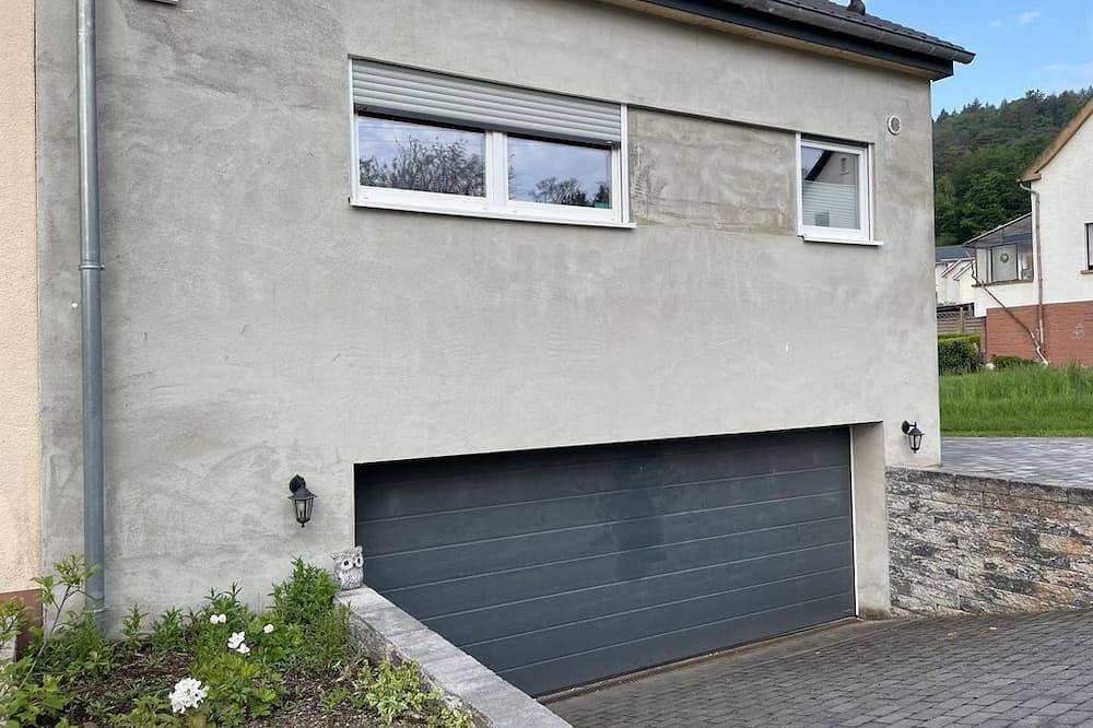Ganze Wohnung, Schwarze Eule Ferienwohnung - Appartement/Fewo, Dusche, Wc, 1 Schlafraum in Beckingen, Saar-Nahe-Bergland