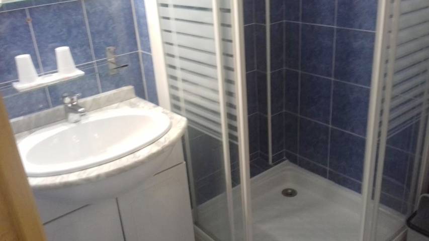 Hôtel pour 3 personnes, avec vue ainsi que jardin et piscine à Mirabel-aux-Baronnies
