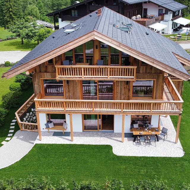 Hütte für 7 Personen, mit Balkon/Terrasse und Balkon sowie Sauna, mit Haustier in Reit im Winkl