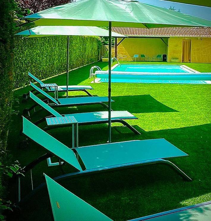 Hôtel pour 2 personnes, avec piscine ainsi que jardin et vue à Quincié-en-Beaujolais - 3