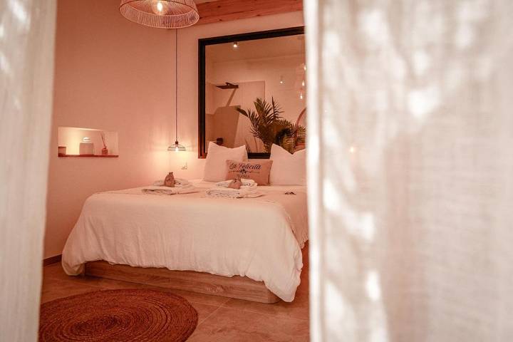 Chambre d’hôte pour 2 personnes, avec Jacuzzi et Terrasse à Istres