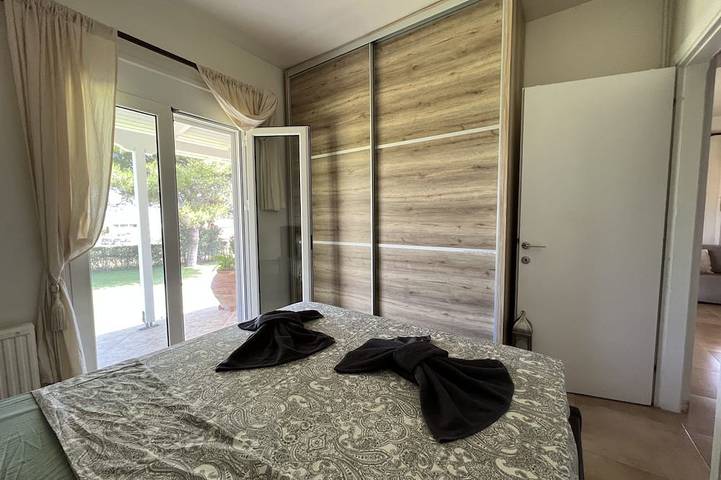 Private house and garden, spacious with sea view in Ormos Panagias, Sithonia Peninsula