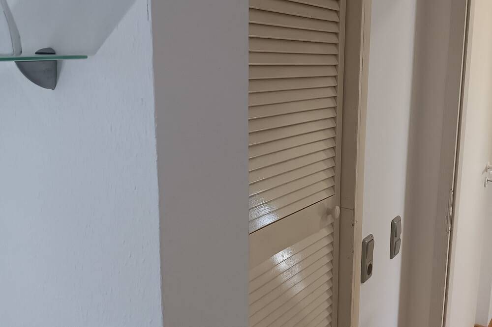 Ganze Wohnung, 78 qm² voll ausgestattete Wohnung mit großer Terrasse in ruhiger Lage in Euskirchen, Eifel (Nordrhein-Westfalen)