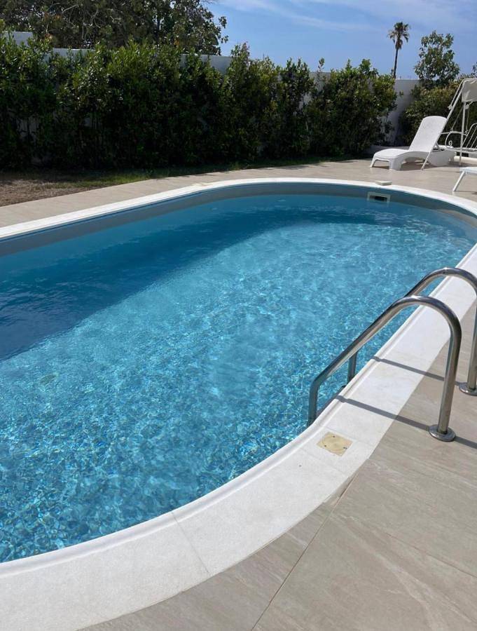 Location de vacances pour 8 personnes, avec piscine ainsi que jardin et vue, adapté aux familles dans Saronida - 2