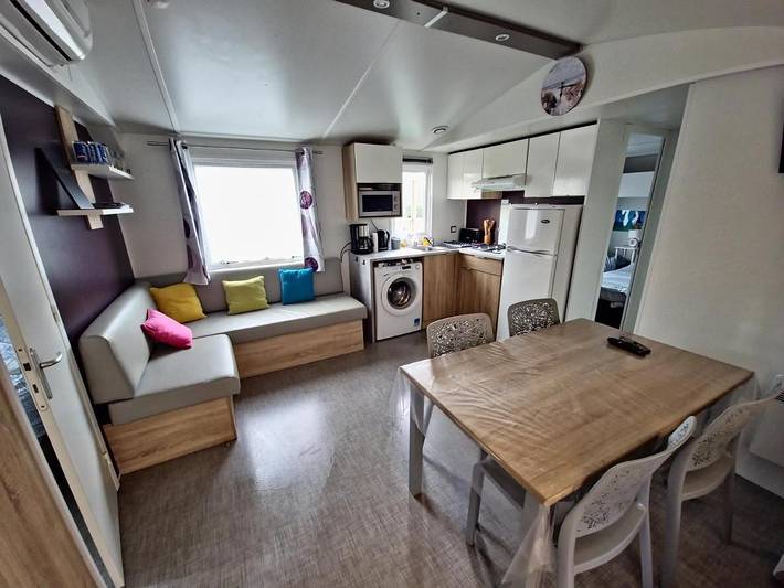 Camping pour 8 personnes, avec piscine et terrasse, adapté aux familles à Parentis-en-Born - 2