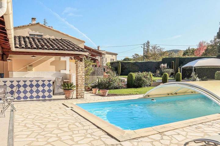 Location de vacances pour 6 personnes, avec jardin, animaux acceptés à Espeluche