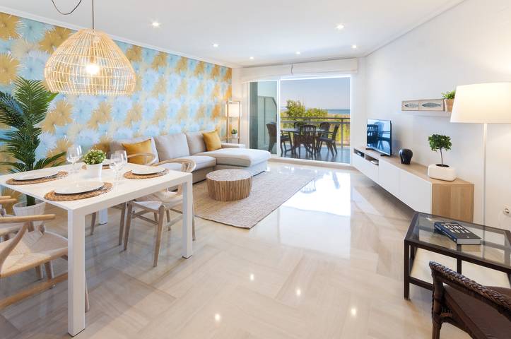 Ferienwohnung für 6 Personen, mit Pool und Garten sowie Terrasse in Gandia