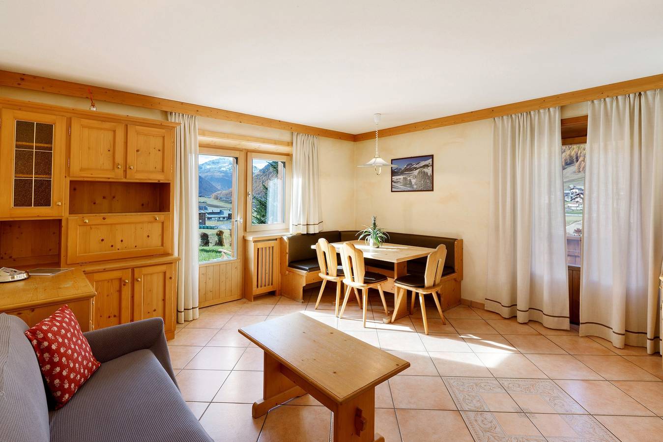 Appartement entier, Appartement avec vue sur les montagnes, jardin commun et Wi-Fi in Livigno, Valtellina