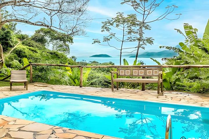 Casas e apartamentos de temporada para 12 pessoas, com piscina, com animais de estimação em Veloso (Ilhabela)