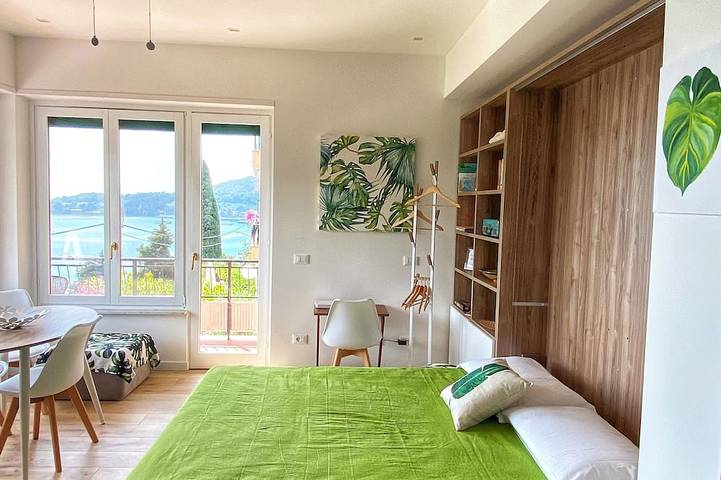 Casemaggi Sea View Terrace with endless views of Portoveneve and Gulf of Poets in Comune di Porto Venere, Riviera di Levante