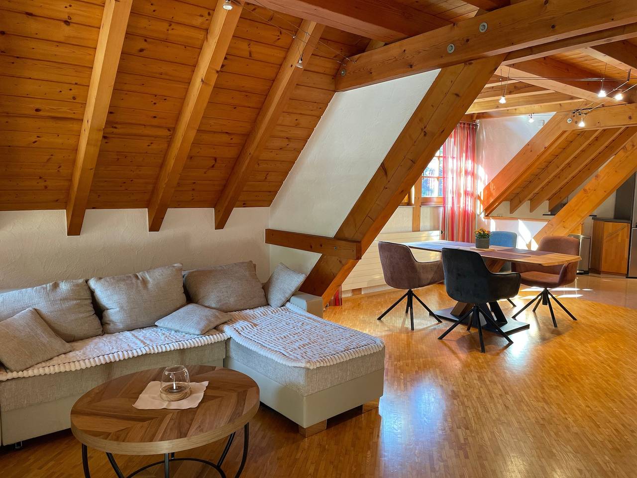 Ganze Wohnung, Apartment „Black Forest Home“ mit Balkon und Wlan in Triberg, Mittlerer Schwarzwald
