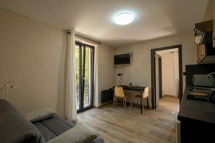 Gîte pour 2 personnes, avec terrasse et vue à Tourrette-Levens - 2