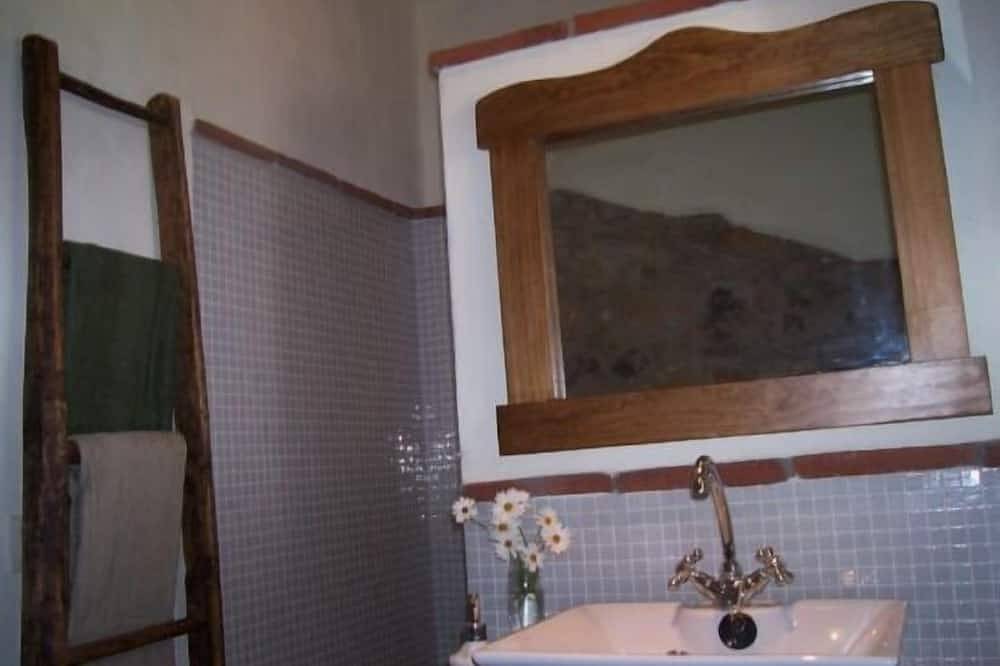 Jardín, piscina, aparcamiento, wifi, aire acondicionado, céntrica in Prado del Rey, Pueblos Blancos